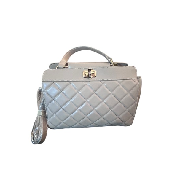 Badgley Mischka Handbags - Elegant Cream Quilted Women's Bag